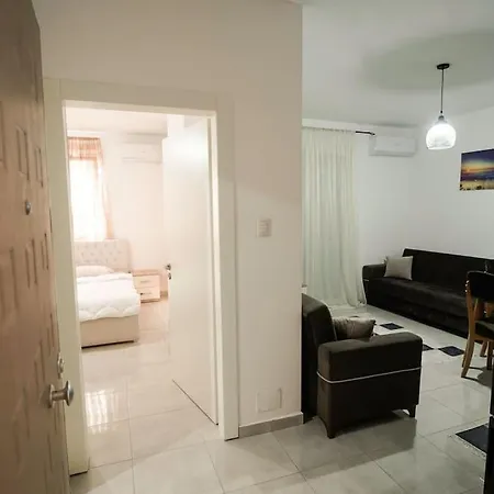 Apartment Stylish & Cozy By The Shengjin (Lezhe)