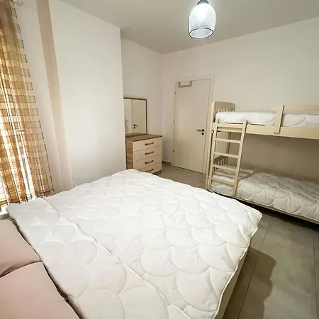 Apartment Stylish & Cozy By The