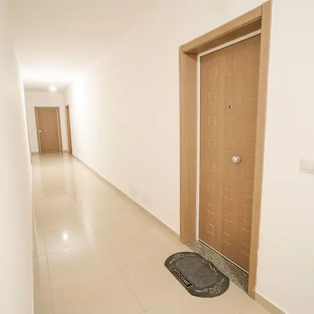 Stylish & Cozy By The Apartment Shengjin (Lezhe)