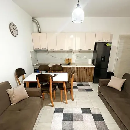 Apartment Stylish & Cozy By The *