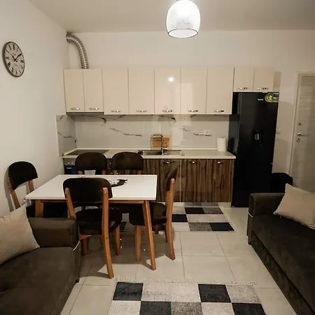 Apartment Stylish & Cozy By The *