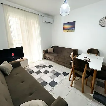Stylish & Cozy By The Apartment Shengjin (Lezhe)