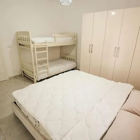 Apartment Stylish & Cozy By The
